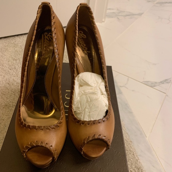 Gucci - Picture 1 of 6